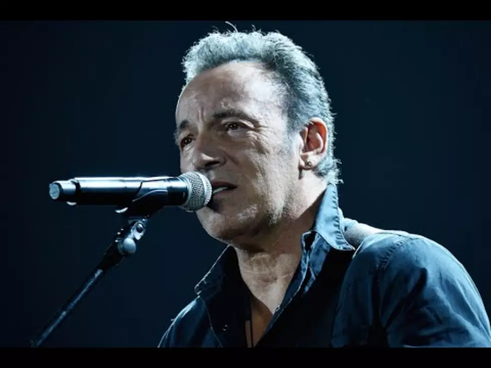 This Week&#8217;s Rock News: New Reading Material for Bruce Fans