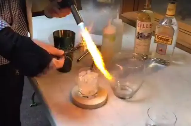 Hudson Valley Bar is First to Make &#8216;Smoked Cocktails&#8217;