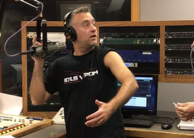 Hudson Valley DJ Stabbed With Needle During Live Broadcast