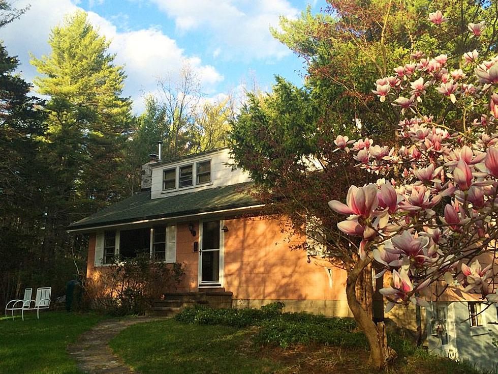 Stay in the Legendary ‘Big Pink’ Where Bob Dylan Recorded in Woodstock