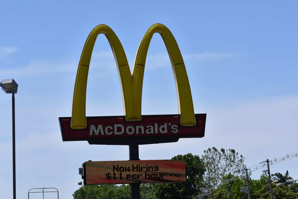 Man Robs McDonald's in NY, Steals Cheeseburgers and McNuggets 