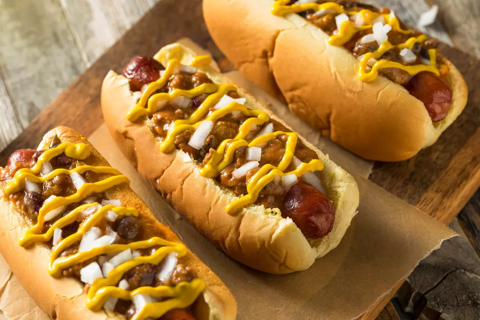 Betting Site Offers $2.5K For New York Baseball Fan to Measure Weiners