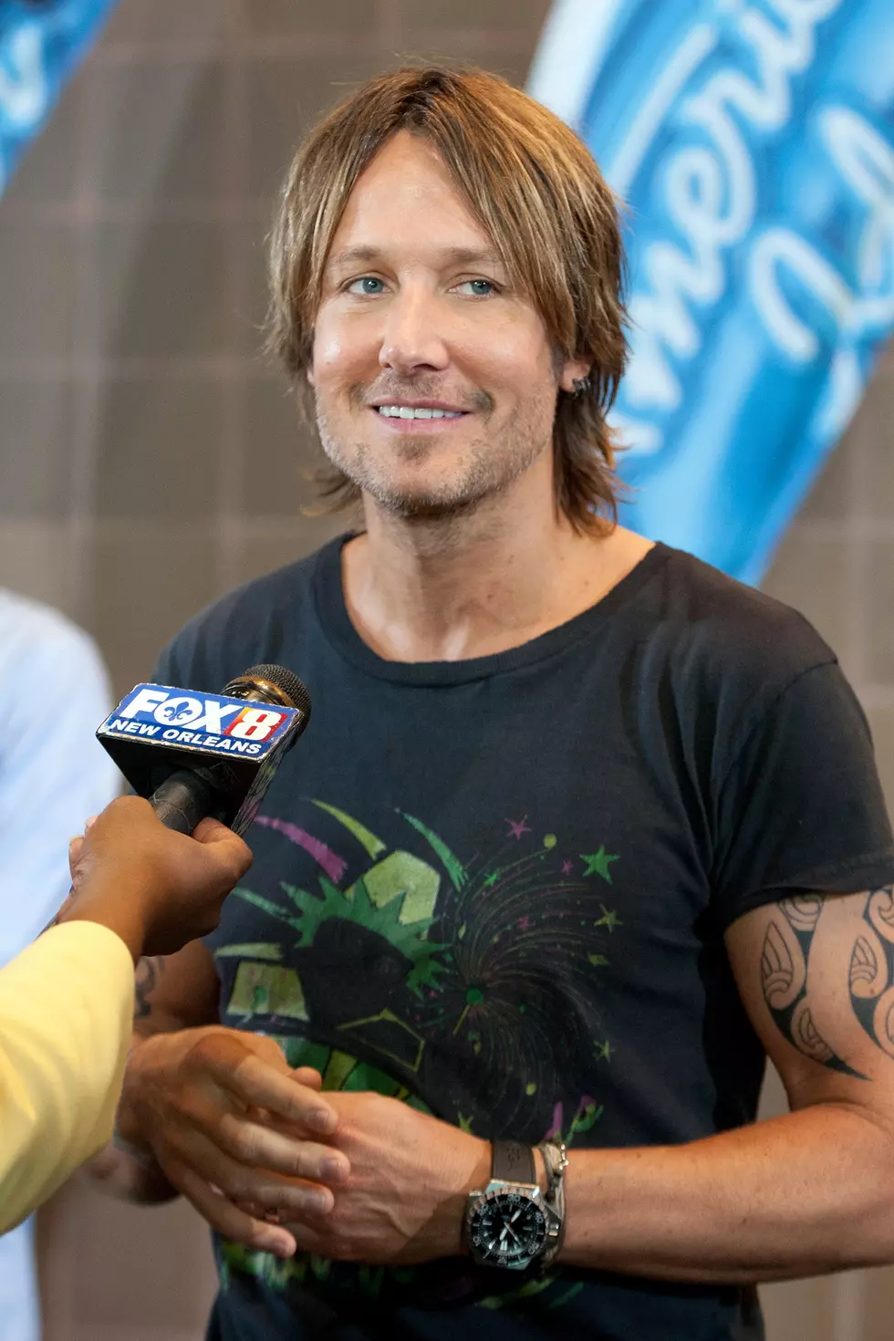 A Look Behind the Scenes with Keith Urban (VIDEO)