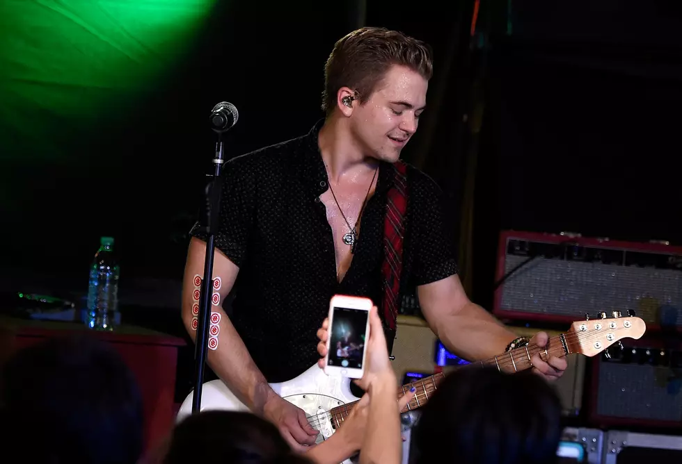 Hunter Hayes Upgrades his Fans.