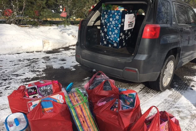 The Wolf Holiday Express Picks Up Gift Donations in Ulster [VIDEO]