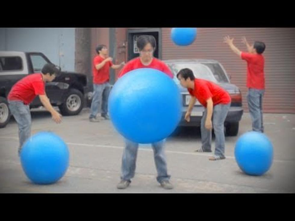 Big Blue Ball Machine – Amazing