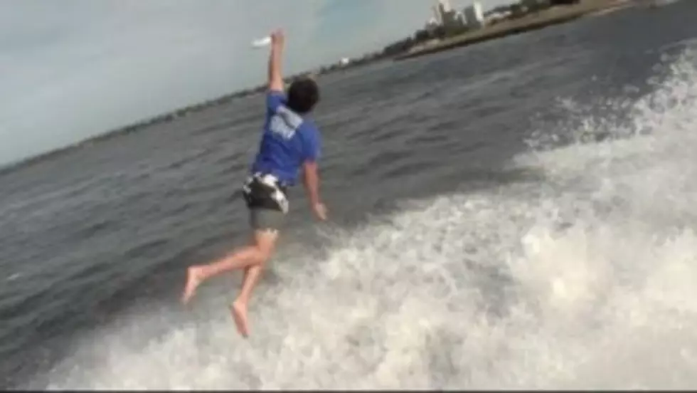 Incredible Frisbee Catch From A Speed Boat [Video]
