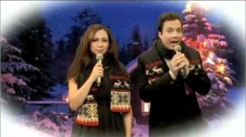 Jimmy Fallon And Maya Rudolph Do ‘Baby It’s Cold Outside’ In Chipmunk Style [Video]