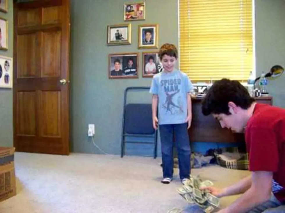 Little Brother Grabs $57 Right Out Of The Air &#8211; Big Brother Will Think Twice Next Time [Video]