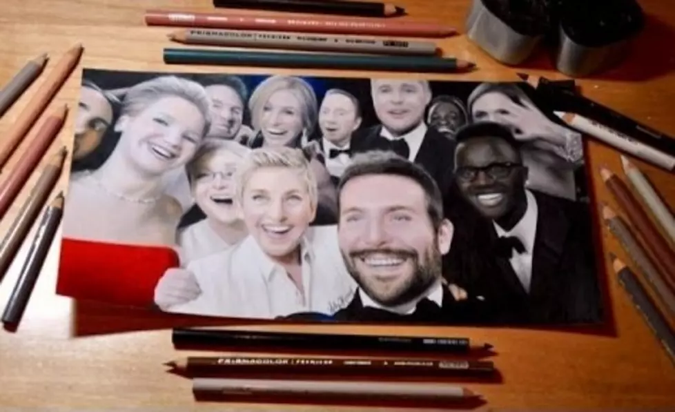 Artist Re-Creates Ellen’s Oscar Selfie By Drawing the Photo By Hand and You Can’t Tell the Difference