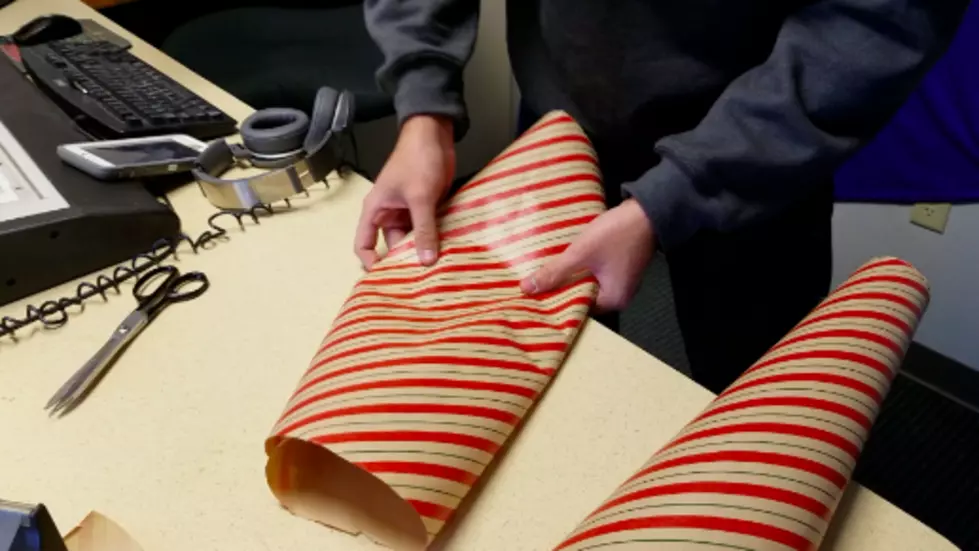 How To Wrap a Gift In Under 15 Seconds [WATCH]