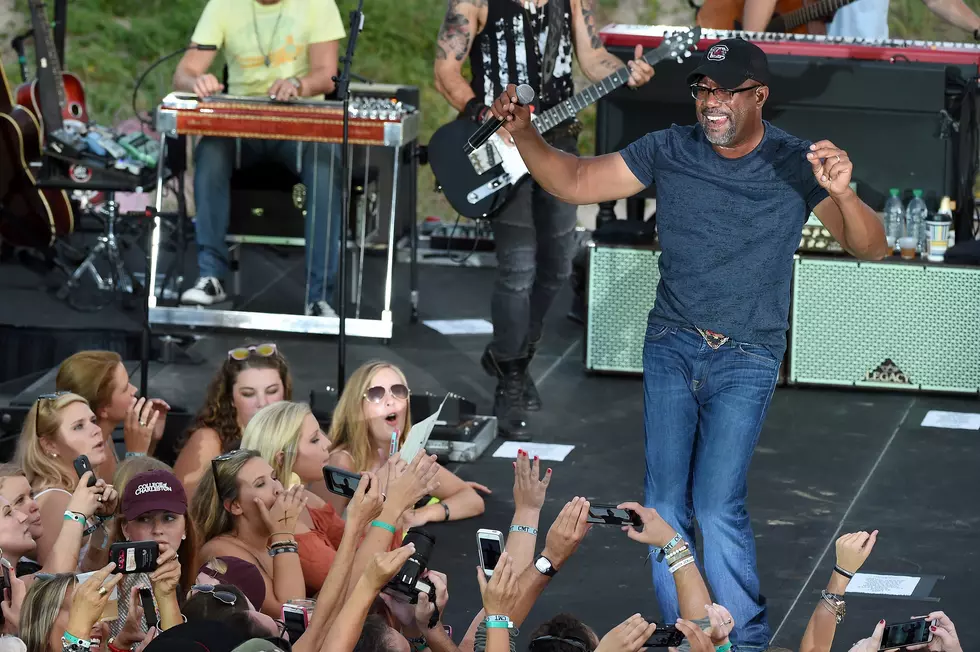 Darius Rucker’s Cover Of ‘No Diggity’ Will Make You Smile [WATCH]