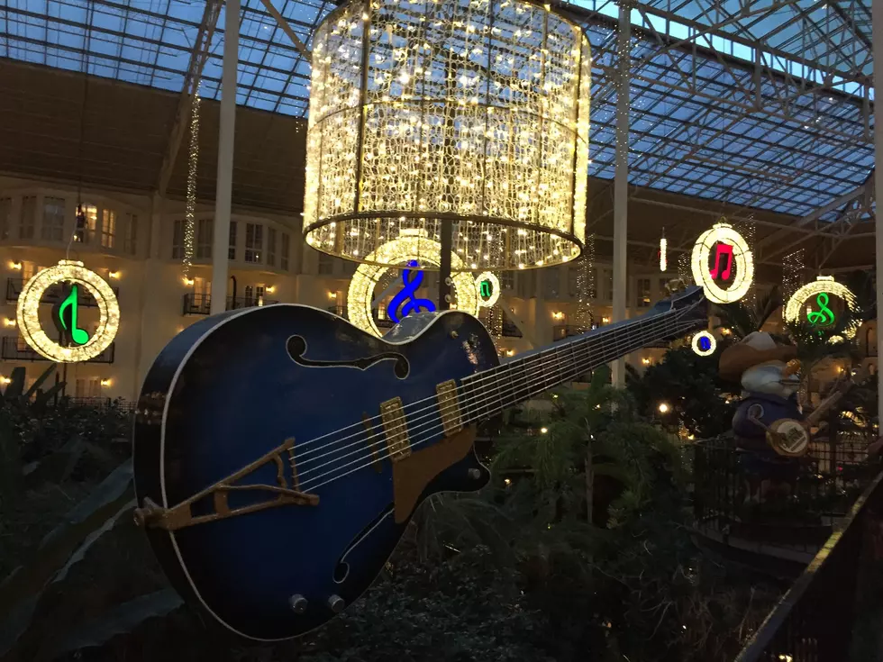 Win a Trip to Country Christmas at the Gaylord Opryland Resort During The Q Crew Morning Show