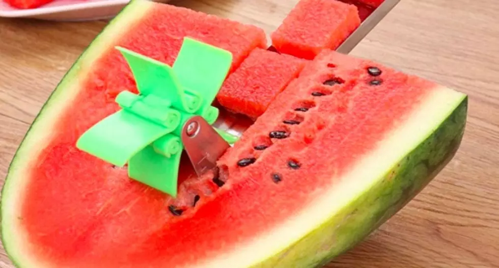 Watermelon Cutting Tool Will Change Your Fruit Loving Life