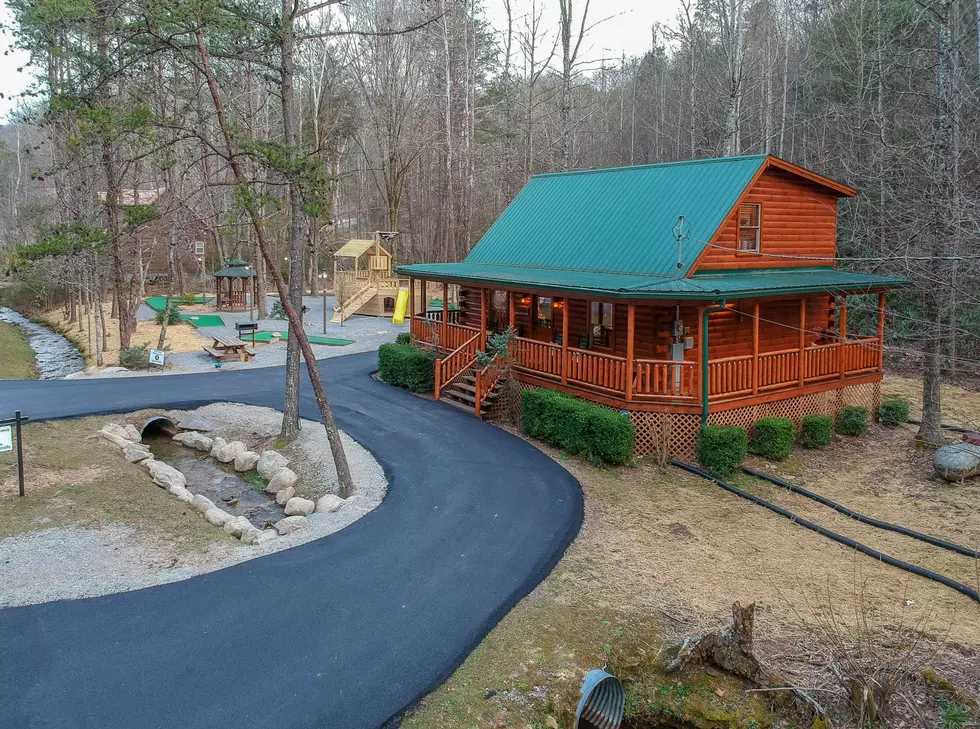 Gatlinburg Cabin Rental With Its Own Putt Putt Course is Fun “Fore” the Whole Family