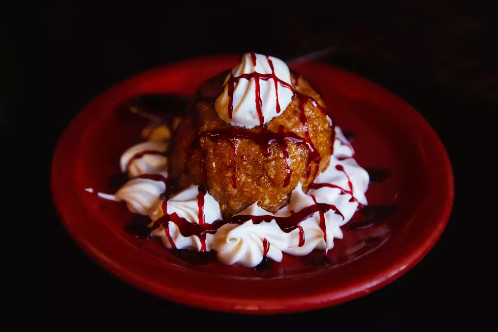 How To Make Chi Chi’s Iconic Mexican Fried Ice Cream [RECIPE]