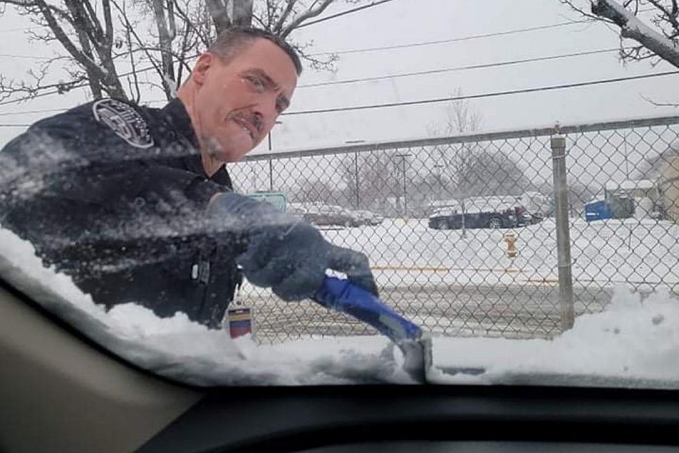 Evansville Police Officer Goes Above and Beyond to Help Motorist in the Snow