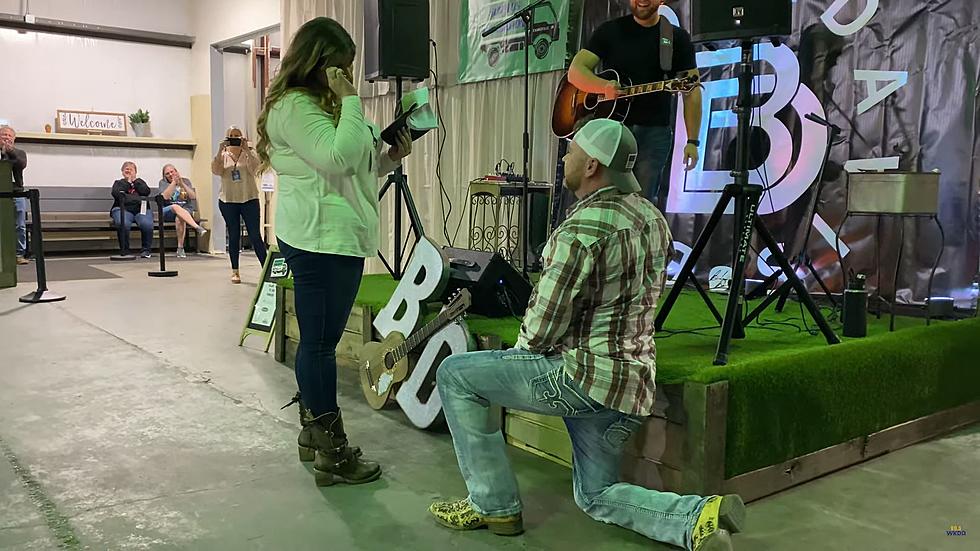 Kentucky Man Proposes to Girlfriend at Evansville Country Concert [VIDEO]