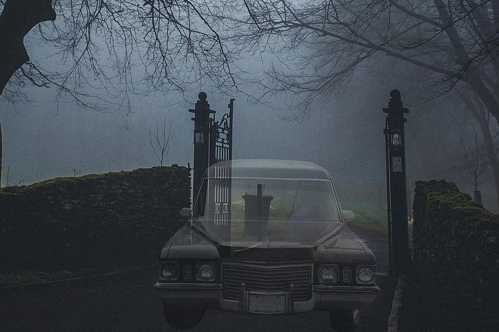 The Tale of Kentucky's Ghostly Hearse on a Haunted Road