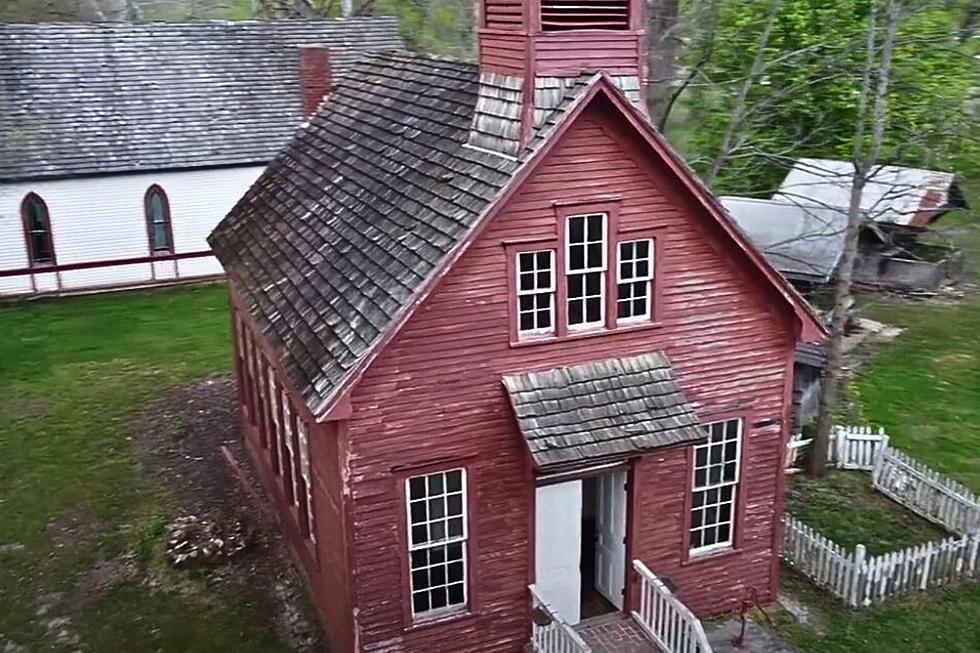 This Haunted Indiana Village Transports You Back to Life in 1800s