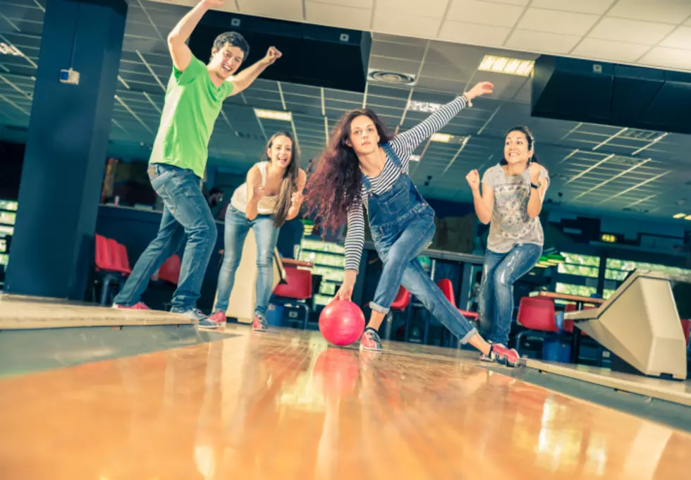 Bowl For Free at Highland Park Bowl in Moline This Friday
