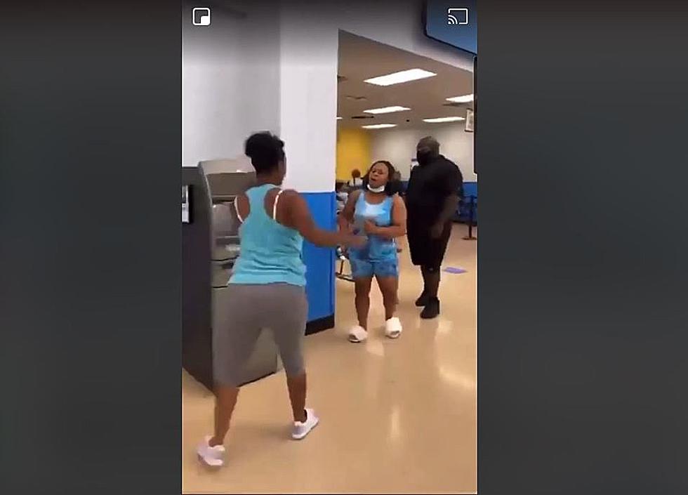 [VIDEO] Fight At Walmart On Elmore In Davenport