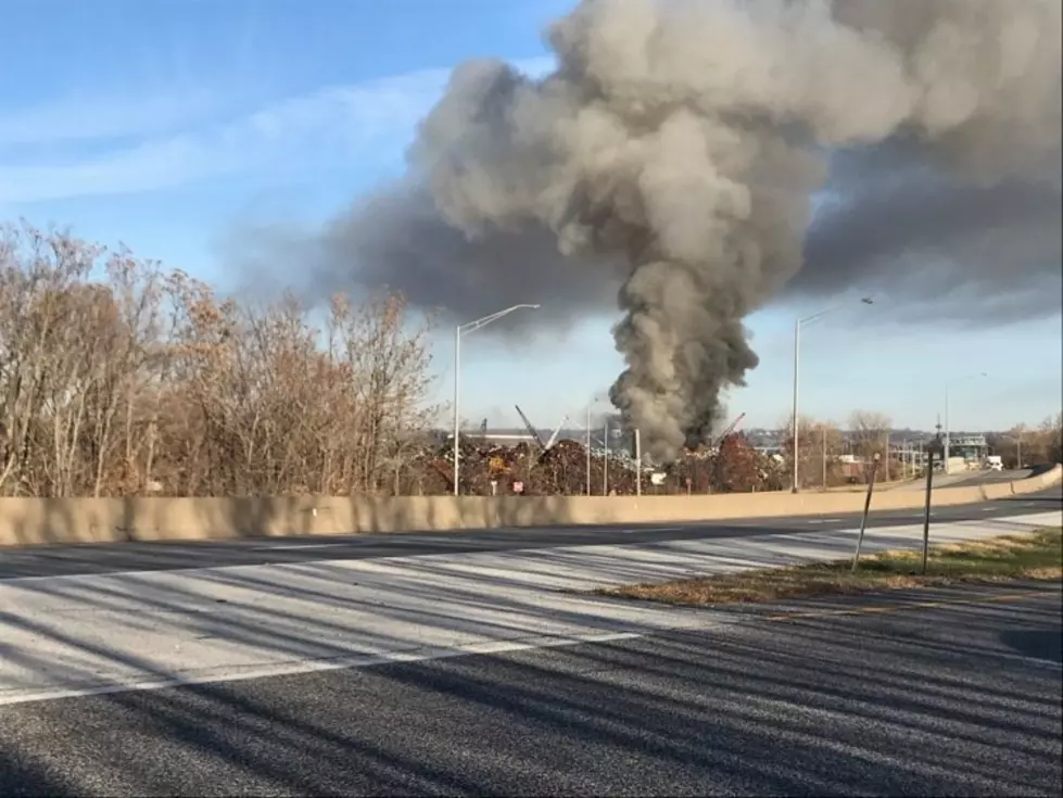 [PHOTOS] Fire At Del&#8217;s Metal In Rock Island
