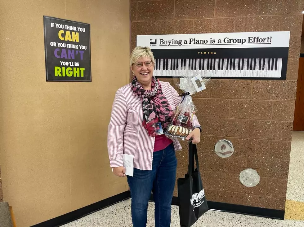 QC Teacher Of The Week: Laura Horst At Northeast High School In Goose Lake
