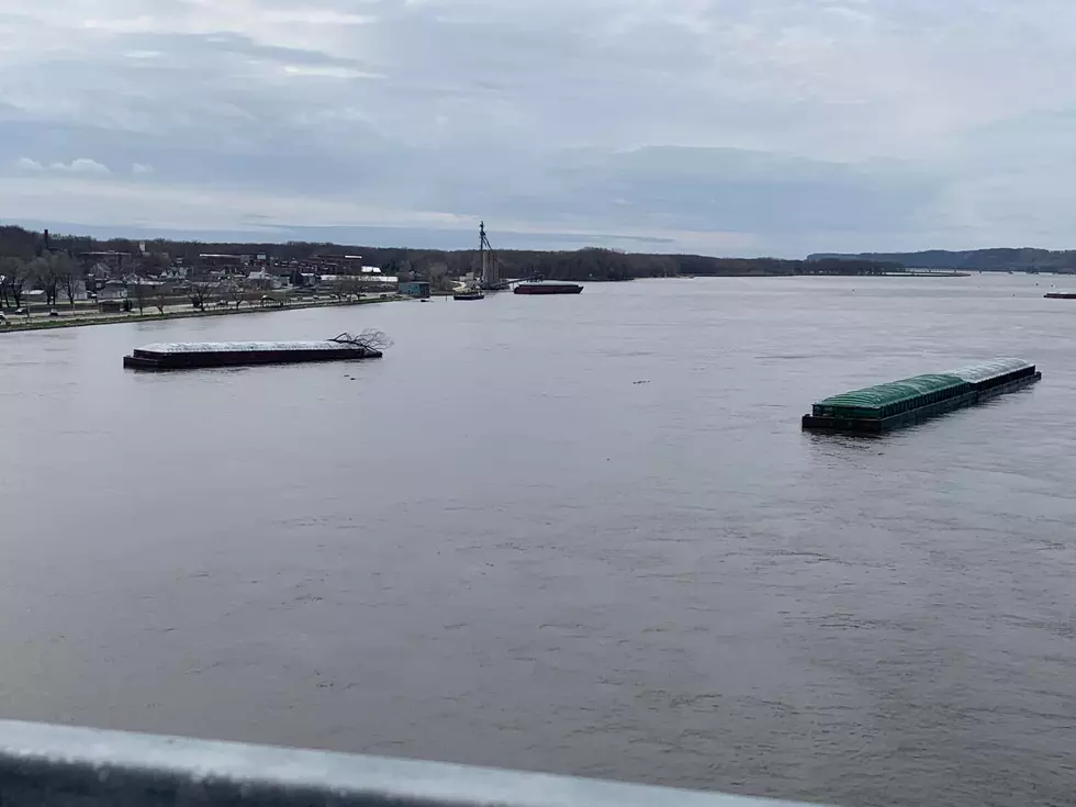 See the Dangerous Rogue Barges that Bounced Down the MS River