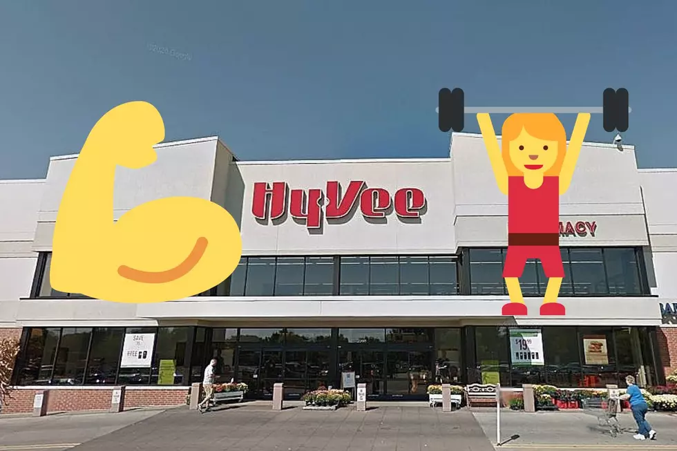 Hy-Vee&#8217;s February Squat Challenge Could Win A School A Huge Prize