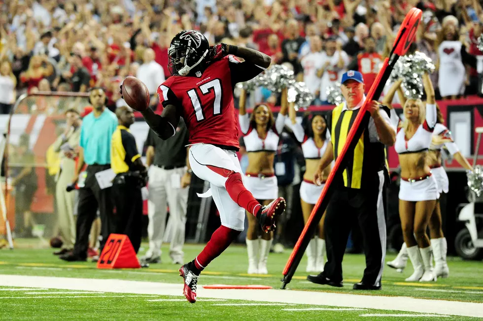 Watch How Fans Of The Atlanta Falcons Celebrate A Great Play [VIDEO]