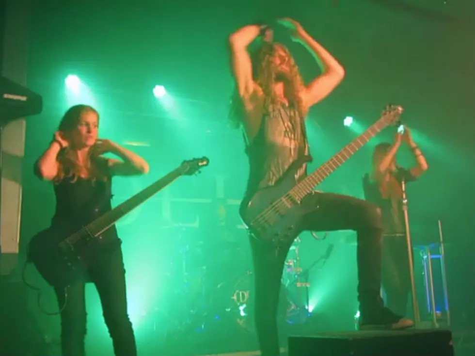Bassist Ruptures Testicle on Stage, Continues to Play