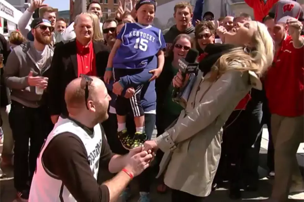 College Basketball Fan Proposes to a Reporter on Live TV