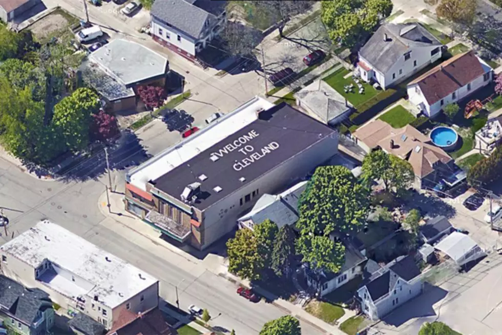 Milwaukee Artist Writes &#8220;Welcome to Cleveland&#8221; on His Roof to Mess With Airline Passengers