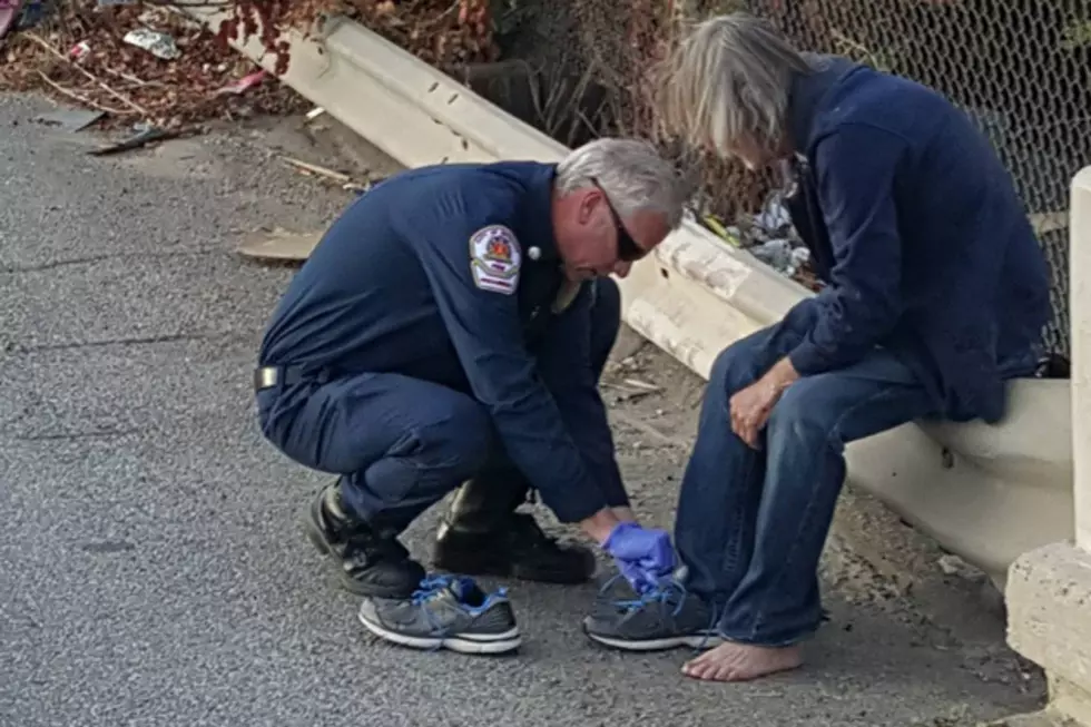 California Fire Fighter Gives His Shoes to Barefoot Homeless Man