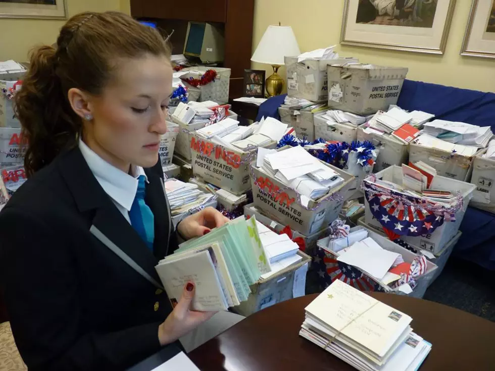 Group Sets World Record by Sending Over 100,000 Letters to Troops