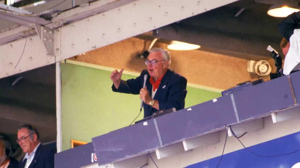 Harry Caray Gives Us a Wrap Up of Game 2 of the World Series