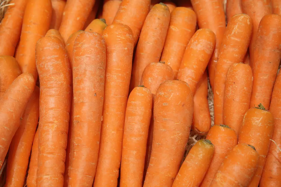 German Dropped His Wedding Ring, Found It Years Later Lodged in a Carrot