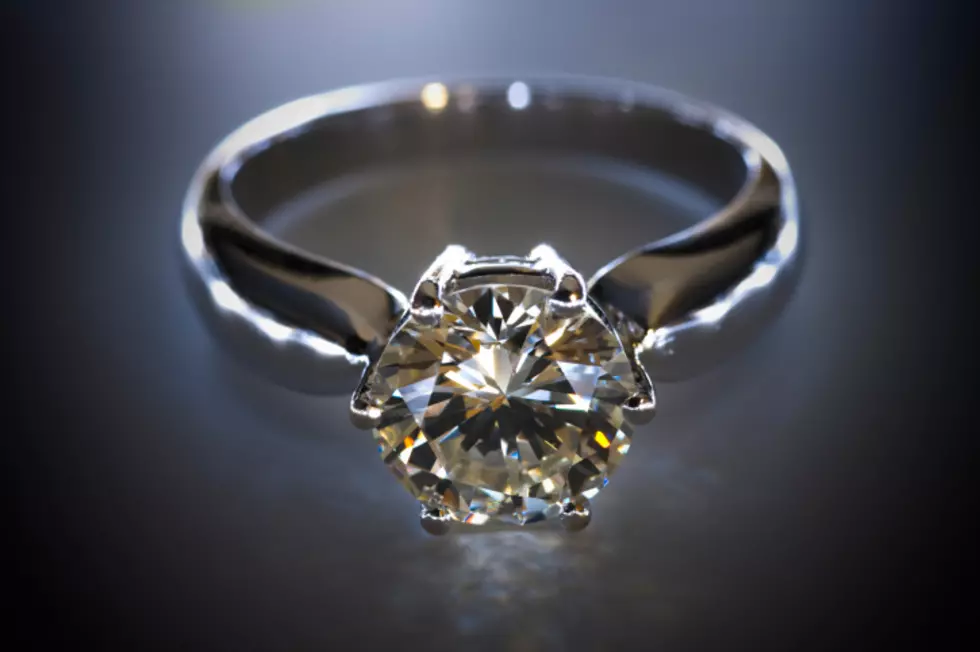 Guy Tries Crowdfunding $15K Engagement Ring, Internet Says &#8220;Nope&#8221;
