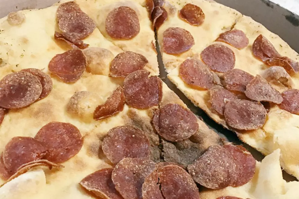 Pizza App Mishap Results in Order With No Sauce or Cheese