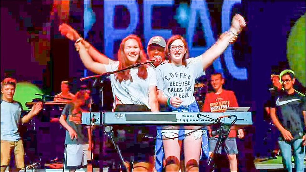 QC Kids Join Beach Boys On Stage Last Night!
