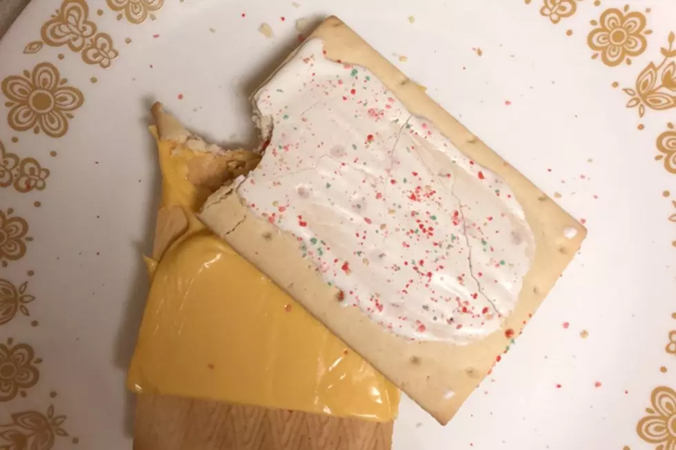 ISU Student Claims Pop-Tart Grilled Cheese As Official Sandwich of Iowa