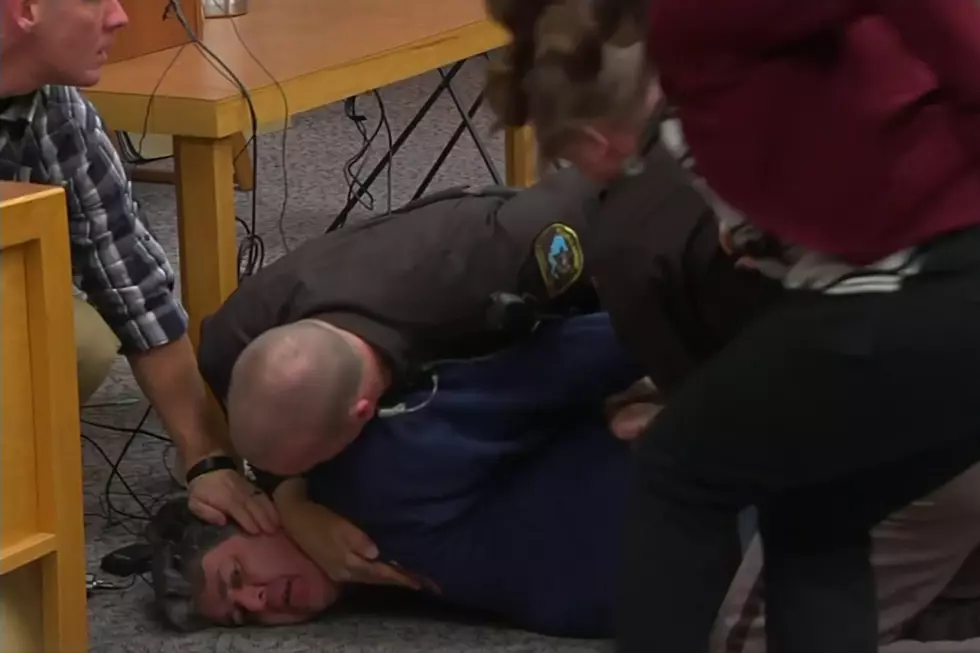 Victim&#8217;s Father Lunges At Larry Nassar in Court