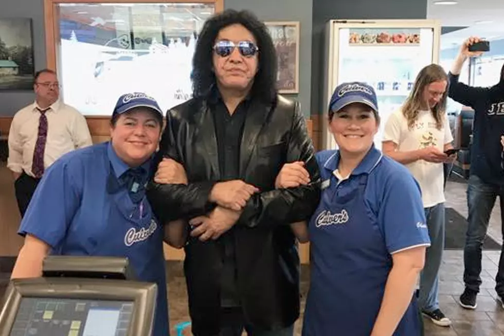 Gene Simmons Stops by Rock Falls, IL