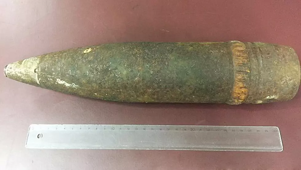 American Tourist Brings Unexploded WWII Munition to Veinna Airport