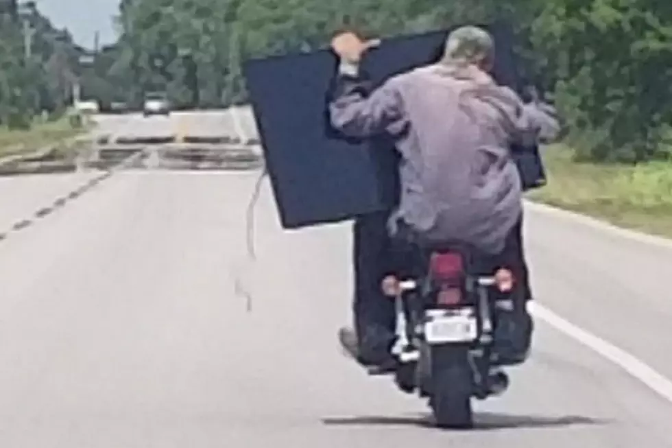 50-Inch TV Thieves Make Getaway on Motorcycle
