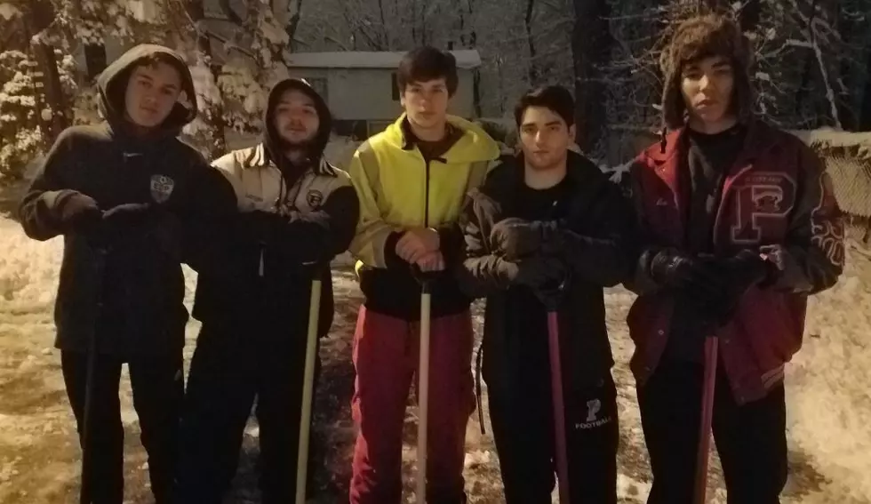 Kids Shoveled a Woman’s Driveway at 4:30 A.M. So She Could Get to Dialysis