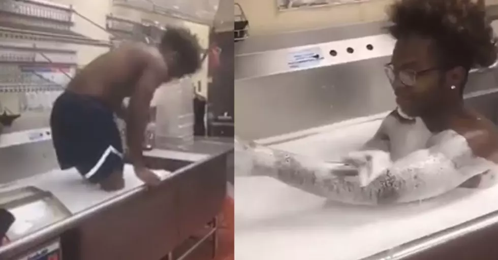 Wendy’s Employee Takes a Bath in the Kitchen Sink