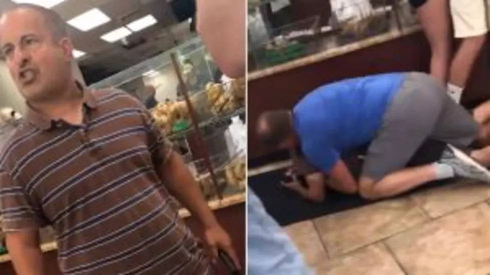 Update: The Short Guy Who Went Viral for His Bagel Shop Rant Says Women Are Now Flocking to Him