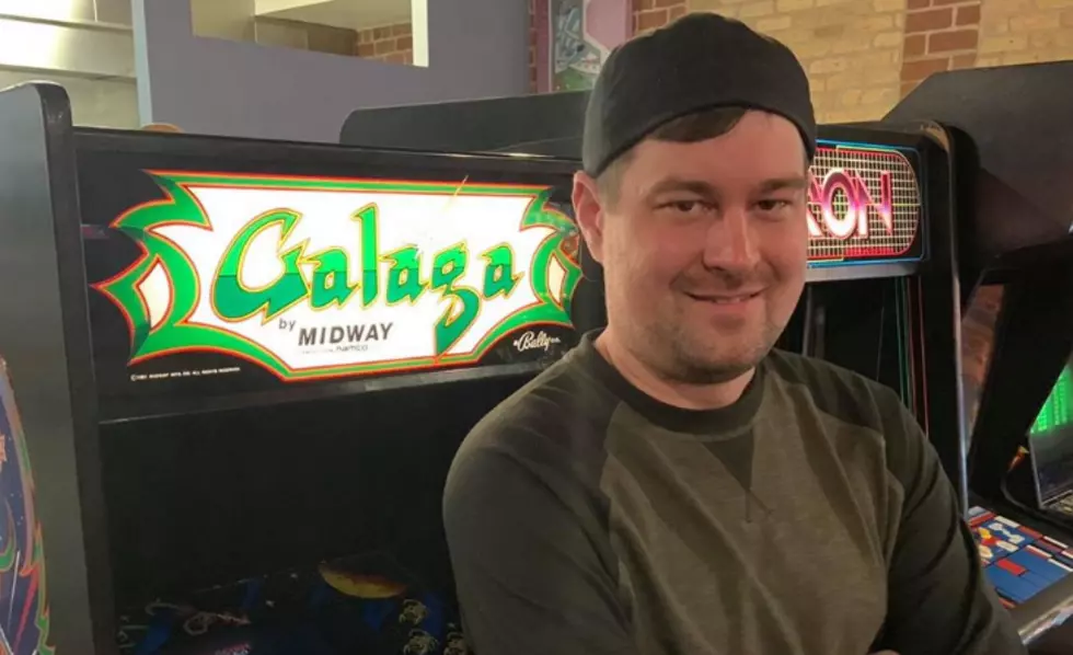 Iowa Man Smashes Galaga Record From His Kitchen